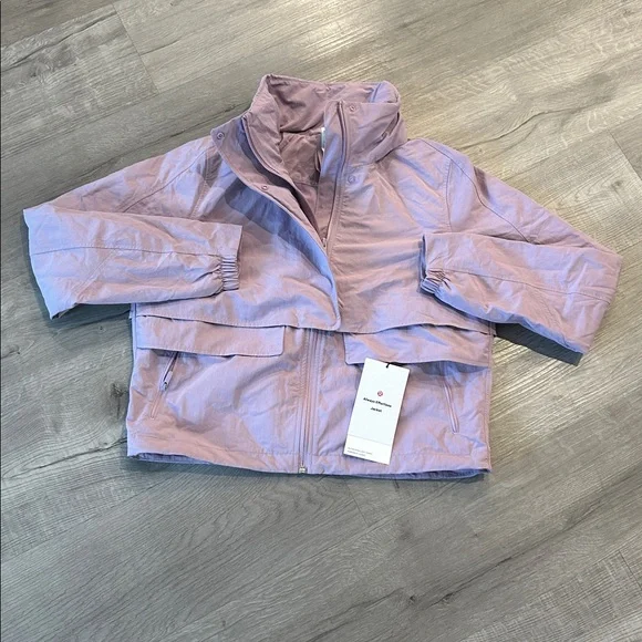 Lululemon Always Effortless Jacket
Dusty Rose - Picture 5 of 15